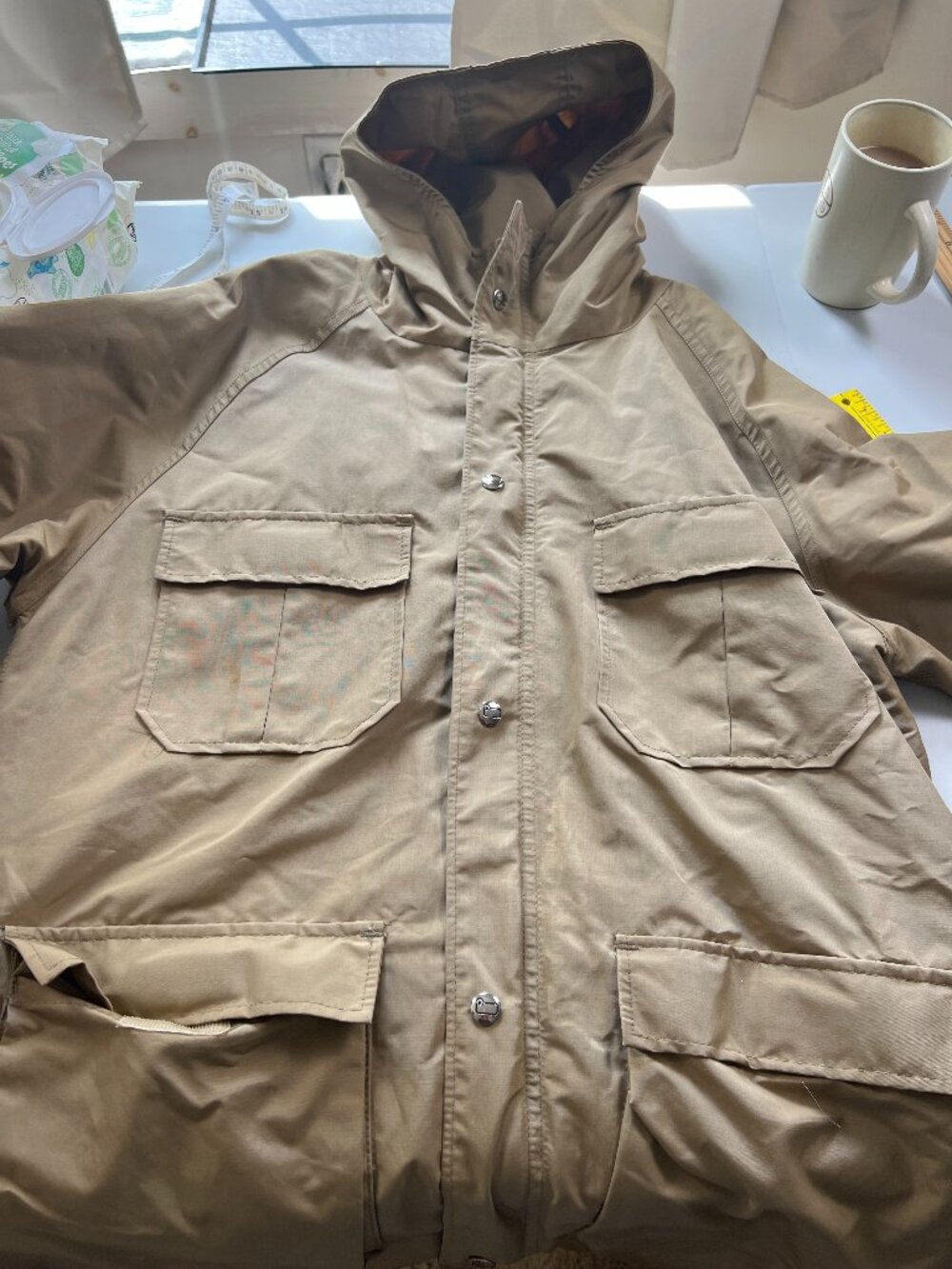 Vintage Woolrich barn/chore coat men's MED, heavy zipper, hooded. Made in US.